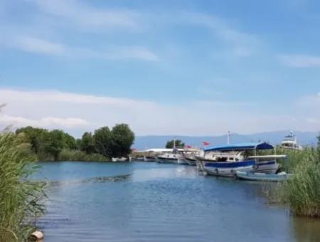 Köyceğiz Çandır Dalyan Kanal Null 25.190 M2 Grundstück, Geeignet Für Investitionen Zum Verkauf