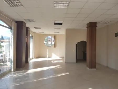 Der Leiter Der Ecke, Am Rande Der Fahrbahn Oriya Dalyan Rental-Shop-120 M2