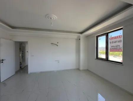 Zu Verkaufen 2 In 1 Wohnung Ohne Fußbodenheizung Schwimmbad Im Zentrum