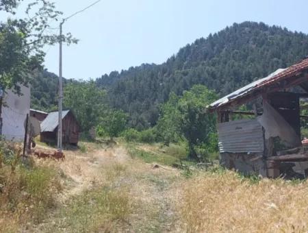 2500 M2 Freistehende 2 Häuser Und Scheunen, Lager Zum Verkauf In Çameli Kızılyaka