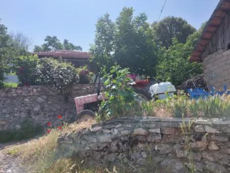 2500 M2 Freistehende 2 Häuser Und Scheunen, Lager Zum Verkauf In Çameli Kızılyaka