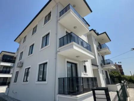 Zu Verkaufen 2 In 1 Wohnung Ohne Fußbodenheizung Schwimmbad Im Zentrum