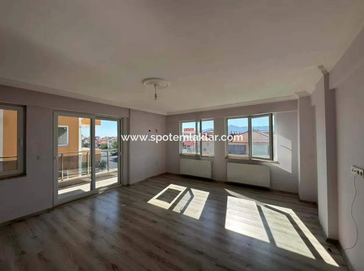 3 1St - 2Nd Floor Apartment For Rent In Ortaca Cumhuriyet