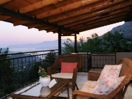 Muğla Dalyan Gökbelde Deniz Manzaralı Yüzme Havuzlu Villada Tatil Keyfi