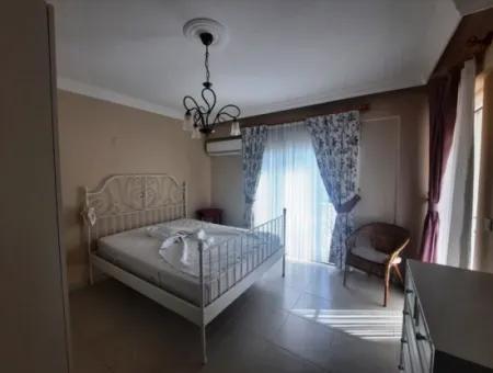 Muğla Ortaca Okçularda 200 M2 5+1 Yüzme Havuzlu Müstakil Eşyalı Villa Yıllık Kiralık