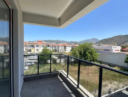 Merkez De 2+1 Sıfır Yerden Isıtmalı Yüzme Havuzlu Daire Satılık
