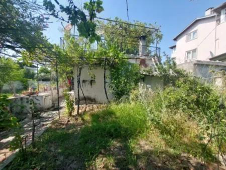 Muğla Köyceğiz Gülpınar’da Göl Yakını Bahçeli Kargir Köy Evi Satılık