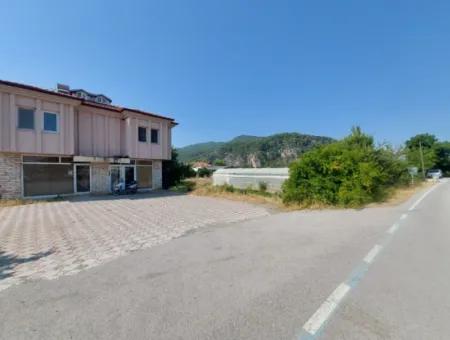 Ortaca Dalyan Yolu Üzeri 220 M² Kiralık Dükkan – İşlek Lokasyon, Çok Amaçlı Kullanım!